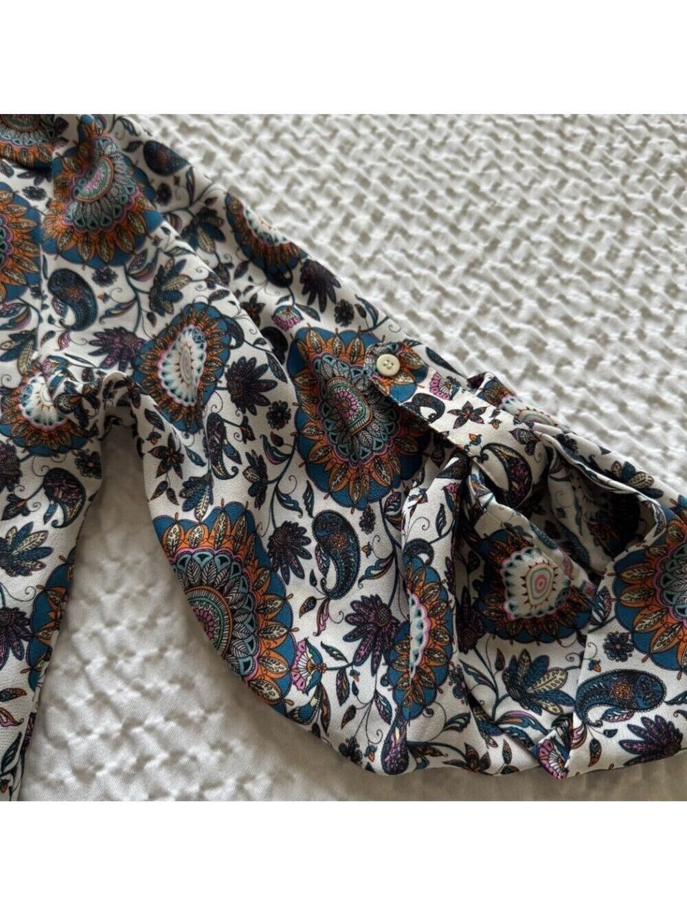Paisley Print Split V-Neck, 3/4 Sleeve Blouse, Multicolor, Size Small - Picture 4 of 8